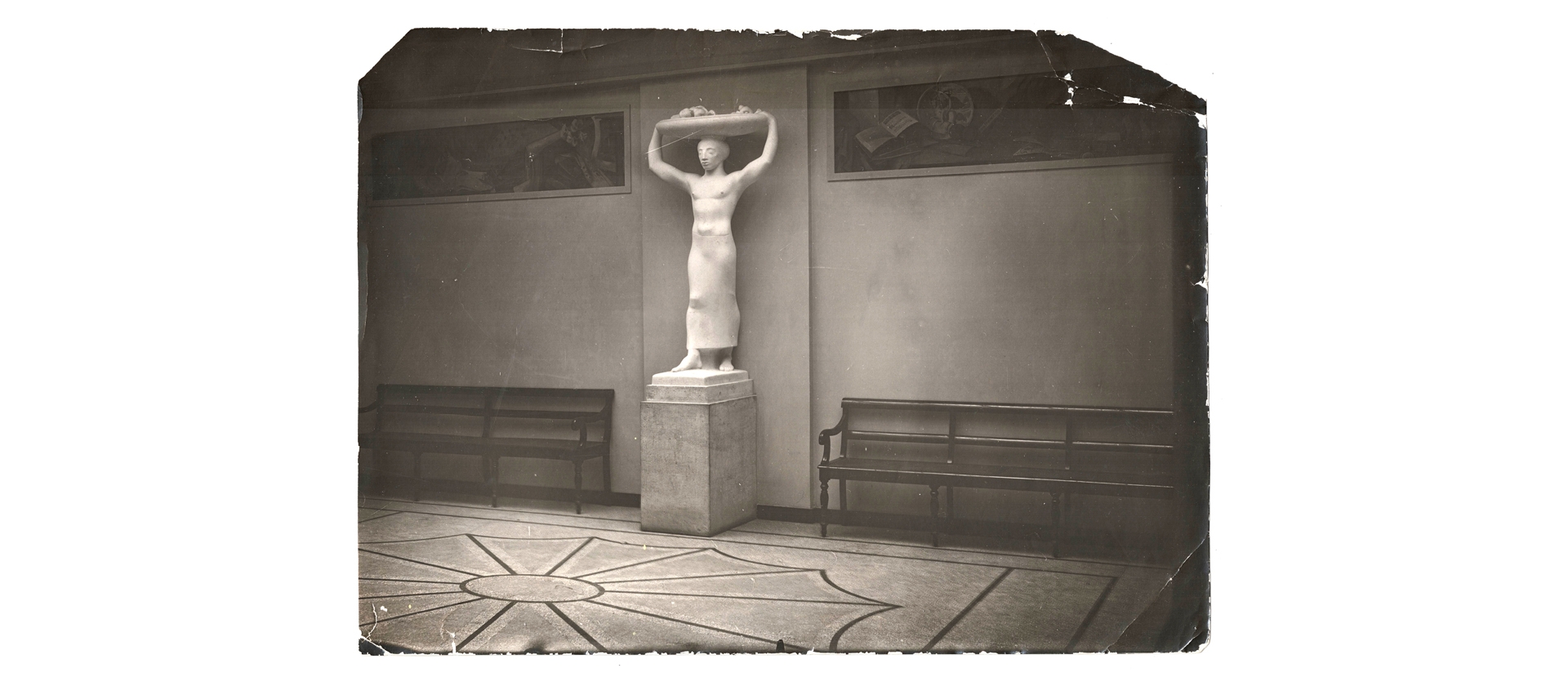 Abb. 12 Blick in den fertig gestalteten Vorraum zum großen Vortragssaal im Erweiterungsbau der Hamburger Kunsthalle, 1924, Fotografie Friedrich Wield (zugeschrieben), © Archiv Hahnloser/Jaeggli Stiftung, Winterthur