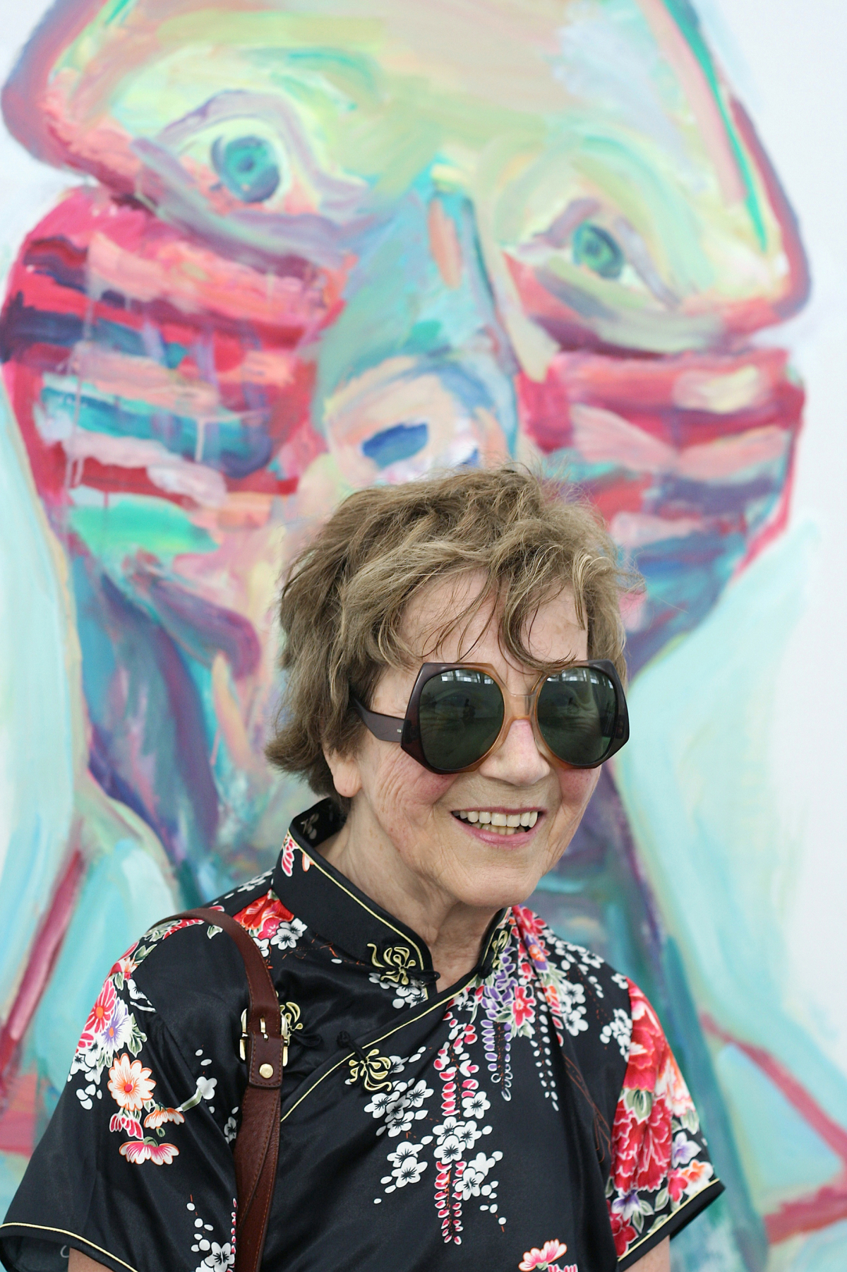 Maria Lassnig (1919–2014) in Zürich 2007 vor Sprachgitter (1999) © Maria Lassnig Stiftung / VG Bild-Kunst, Bonn 2026 Foto: © Sepp Dreissinger